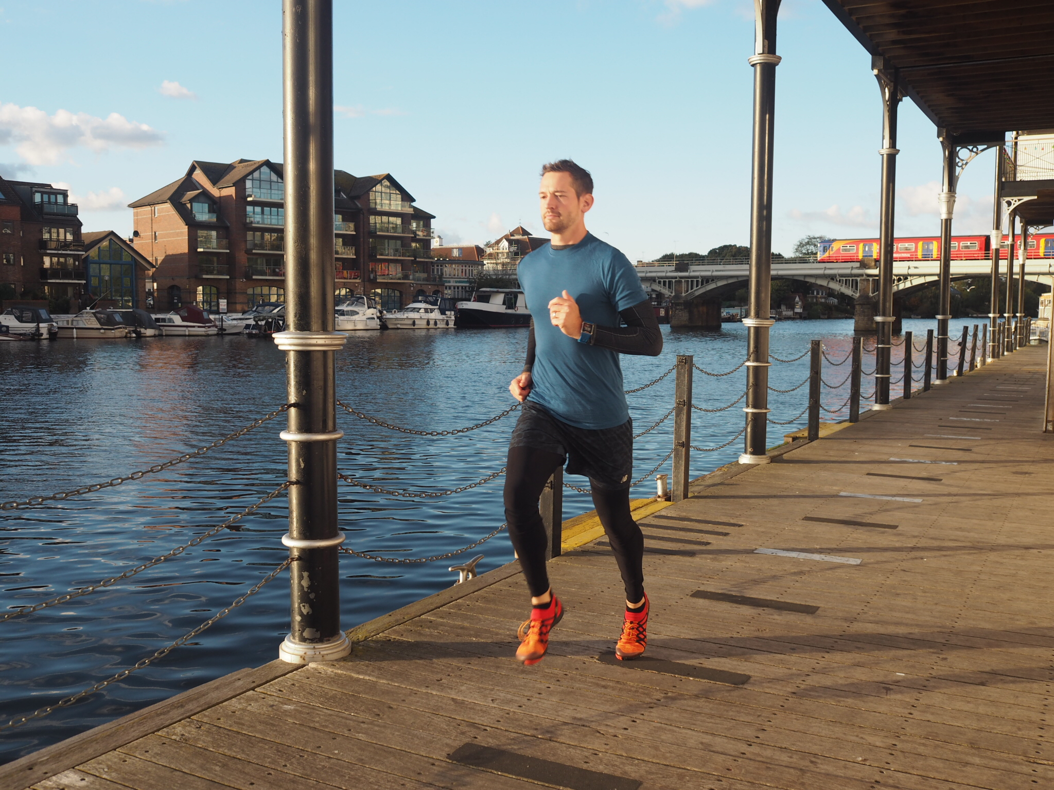 How To Run A Sub 2 Hour Half Marathon | On 2 Runs A Week and 14 Dislocated Kneecaps